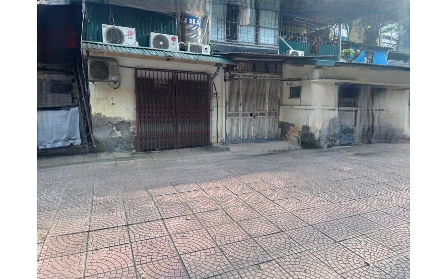 Cho thuê nhà tập thể tầng 1 Tô Hiệu - Cầu Giấy DT   40 m2-1 tầng - Giá 6,5 Triệu - ở nhóm 4N, GĐ, VP Cty